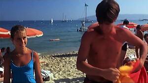 brazilvideo topless beach france - Deux EnfoirÃ©s Ã  Saint-Tropez - 1986 - Topless Beach Parts - EPORNER