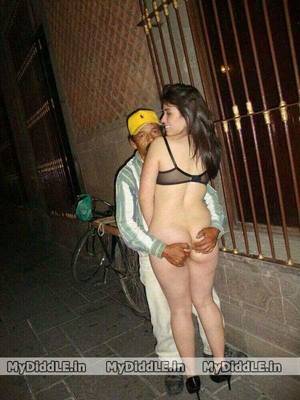 india street naked - Desi Lucky Guy with Foreign Hot Girl Naked Nude on street
