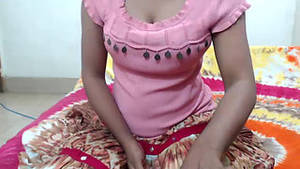 desi porn tube - Indian desi girlfriend striptease in bedroom for bf