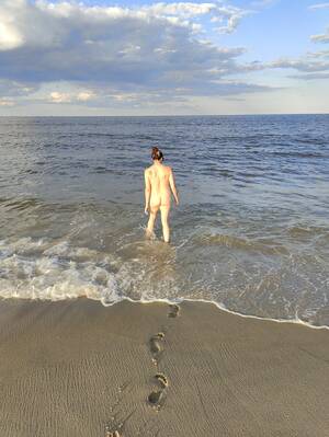 couple nudist beach butt - Got in last night to watch the sun set and the super moon rise :  r/GunnisonBeach