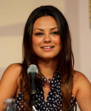 70s Female Star Ledges - Kunis on a Family Guy panel at the San Diego Comic-Con in 2009