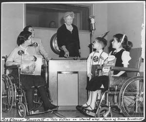 Lesbian Cheerleaders Have Sex In Locker Room - 