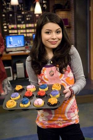 Noah Munck Icarly Porn - miranda cosgrove i carly tv show sea 4 photos | nathan-kress-miranda-