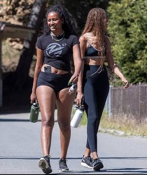 Malia Obama Pussy - Sasha and Malia Obama ðŸ˜®â€ðŸ’¨ : r/NYStateOfMind