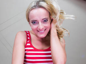 czech blonde teen - Emma Button Face-Sitting â€“ Czech Teen VR Fetish - VR Porn Video - VRPorn.com