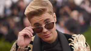justin bieber jerk off - Justin Bieber has a huge penis. (But maybe we shouldn't know that.)  Paparazzi nabbed full-frontal photos of the star on vacation. The Internet  lit up with glee, revealing a troubling double standard
