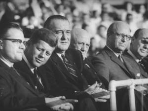 Apocalyptic Blueberry Expansion Porn - Superman Comes to the Supermarket