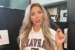Farrah Abraham Porn Uncensored - Teen Mom Farrah Abraham slammed as an 'ungrateful b***h' for 'already  complaining' after filming new MTV spin-off | The US Sun