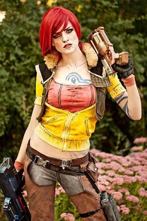 Borderlands 2 Lilith Cosplay Porn - When you hear a siren, you better run. View \