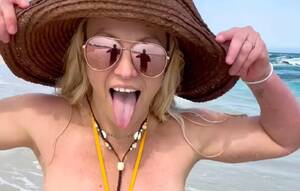 Britney Pussy Slip Spear Sex Tape - Bam Margera's Brother Compares Britney Spears' Behavior To MTV Star