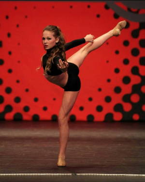 Kelli Berglund Porn - Kelli Berglund