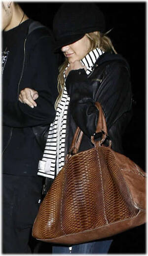 Ashlee Simpson Fucking - Ashlee Simpson Badgley Mischka Lolita Handbag - PurseBlog