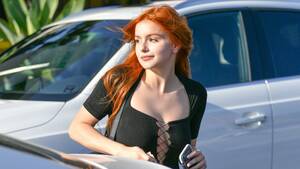 Ariel Winter Porn Double - Ariel Winter Debuts New Red Hair Look and We're In Love