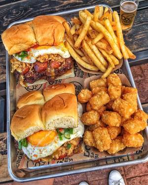 fast food - 14.6k Likes, 217 Comments - Food Porn Daily (@paulsfoodhaul) on Instagram