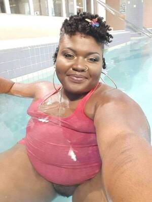 fat chick pussy dipping - In the Public Pool Tho? : r/trashy