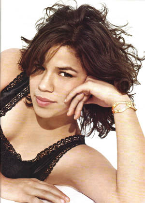 America Ferrera Porn - Dark haired celeb lady America Ferrera gives a breathtaking smile in these  pics