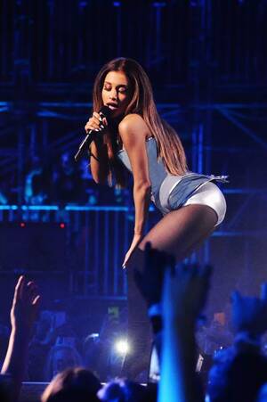Ariana Grande Orgasm - MTV EMAs 2014 Live Blog - Mirror Online