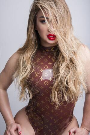 brazilian ladyboy escorts - Brazilian Ts Porn Star, Brazilian Transsexual adult performer in Singapore