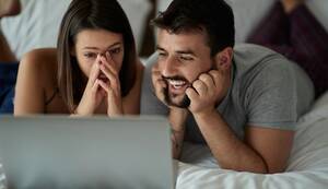 girlfriend watching - How to Watch Porn with Your Girlfriend & Get Her to Enjoy It With You