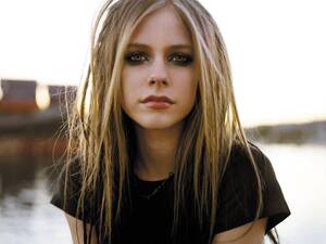 Avril Lavigne Getting Fucked - 25 Reasons Avril Lavigne Will Always Be Badass