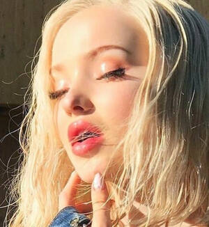 Dove Cameron Glasses Lesbian - Super Hot Teen Twat Dove Cameron | MOTHERLESS.COM â„¢