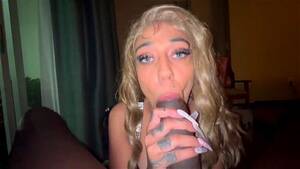 girl blows tranny - Watch ts blow - Tranny, Shemale, Ts Girl Porn - SpankBang