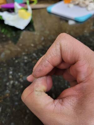 Greasy Mechanic Porn Oil - Industrial Brothers, how in the hell do you get the oil out of your skin?  Mechanic's soap isn't getting deep enough and my hands are grossing the  wife out. : r/electricians