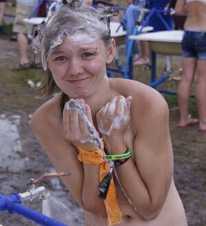Hair Wash Porn - Just trying to wash her hair in peace. Porn Pic - EPORNER