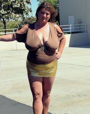 bbw tits in tops - hangers