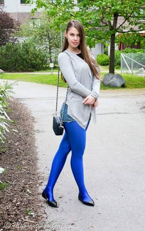 Blue Pantyhose - http://40.media.tumblr.com/8f82c088461970eff6a85aab91880078/tumblr_np1yb7aUBU1s7y5l3o1_500.  Blue TightsColoured ...
