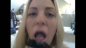 eat panties - Blond eating her juice pantie - XVIDEOS.COM