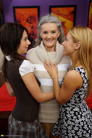 hot granny lesbian threesome - Granny lesbian threesome - XXX Dessert - Picture 2