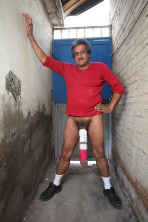 Big Penis Star - Cabrera is unable to have sexual relationships due to his half-metre member