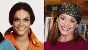 Mary Tyler Moore Show Porn - PHOTO: Valerie Harper as Rhoda Morgenstern sits on a stool, wearing  Seventies fashions,