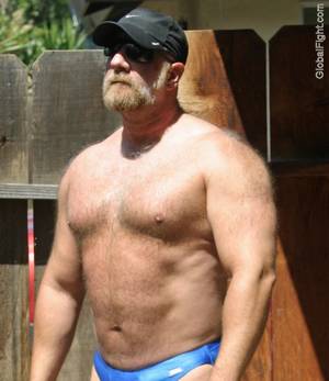 Beach Bear Porn - musclebears beach photos
