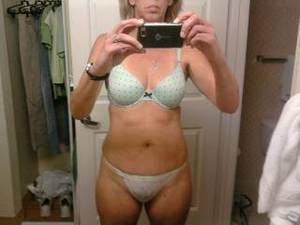 asian pussy mound - very niceI like that pussy mound being so tight in that thong, and you fill