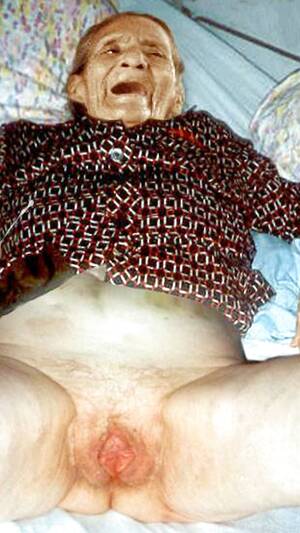 dead granny tits - Naked dead old women - porn photo