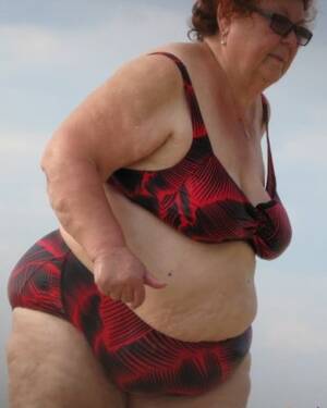 Granny Big Belly Porn - Huge Belly Granny on the beach Porno Fotos, XXX Fotos, Imagens de Sexo  #3786623 - PICTOA