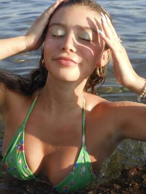 Genevieve Hannelius Porn - Genevieve Hannelius