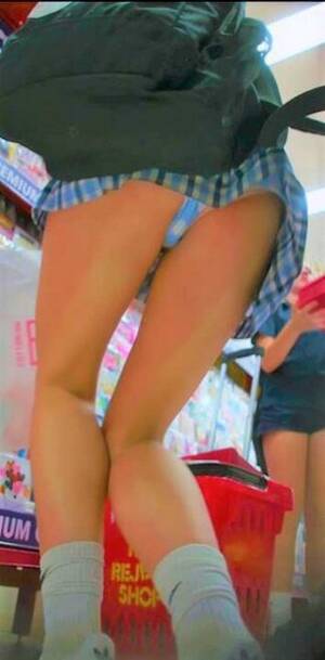 candid panty upskirts - girls - Cute-Panties-Teen-Candid-Upskirt [1600x1200] Foto Porno - EPORNER