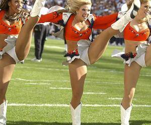 cheerleader upskirt pussy huge labia - Cheerleader pussy slips - Nudes photos