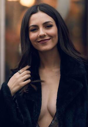 New Victoria Justice Porn - Victoria Justice : r/Braless_Celebs
