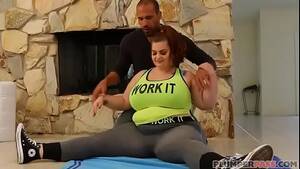 fit busty bbw - Curvy Busty BBW Sashaa Juggs Gets Worked Out and Fucked - XVIDEOS.COM