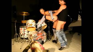 Eliska Cross Bald Porn - Backstage Punk Academy - XNXX.COM