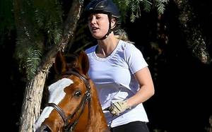 Kaley Cuoco Camel Toe Porn - Kaley Cuoco