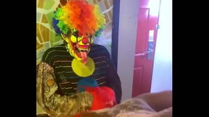 Birthday Clown Fuck - Victoria Cakes gives Gibby The Clown the best present for his birthday  celebration - XNXX.COM