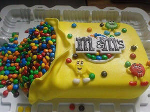 Bakery Porn Mlp - MnMs Cake > Food Porn