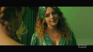 Elizabeth Gillies Lesbian Porn - Elizabeth Gillies Lesbian Kisses - YouTube