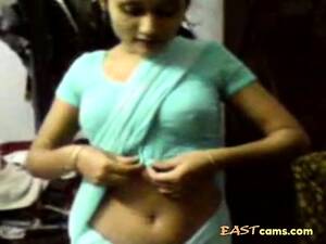 Indian Girl In Saree - Free Mobile Porn & Sex Videos & Sex Movies - Indian Girl In Saree Seducing  - 487655 - ProPorn.com