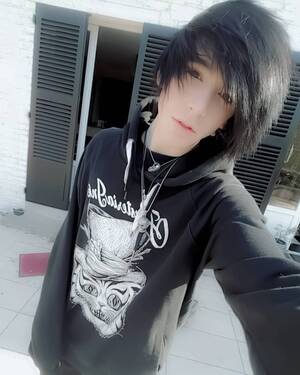 Emo Sleeping Porn - Pin em emo,scene and punk board